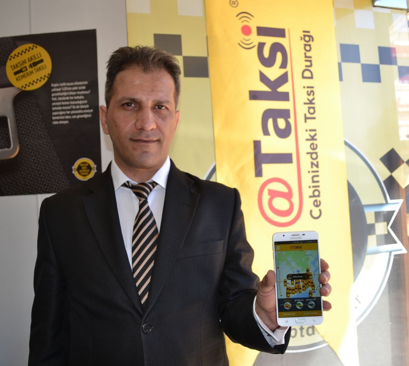 1500 Taksici Uber’e karşı bir araya geldi! Trafikte savaş şimdi başlıyor…
